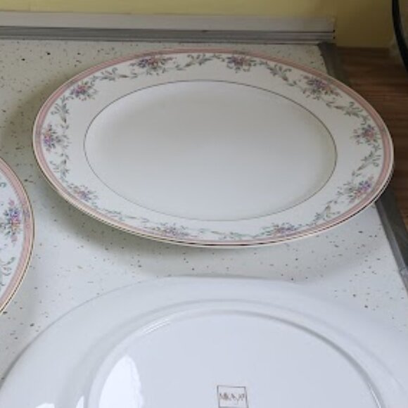 Mikasa Bone China Spring Crest Plates & Buffet Platter - Picture 5 of 8